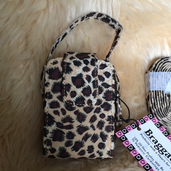 💖 4/$25 NWT Mini Crossbody 2 in 1 Case - Picture 2 of 7